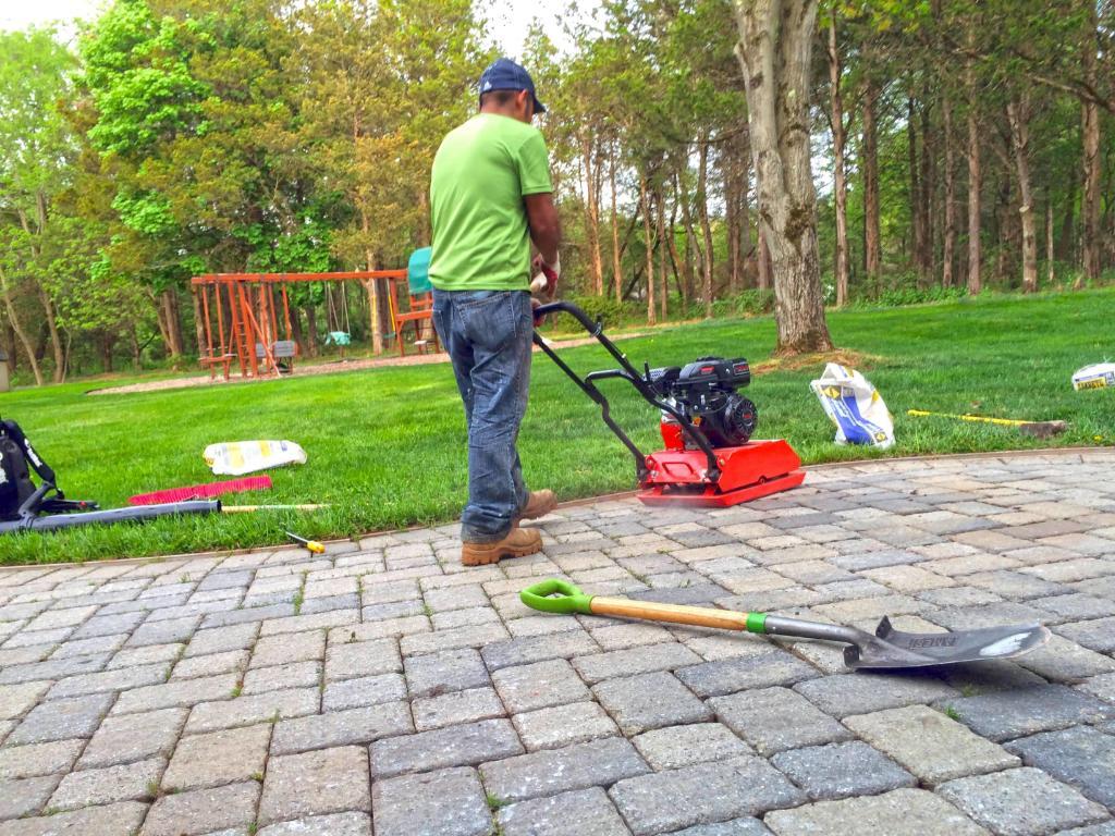 74505-tempering-pavers-even-level