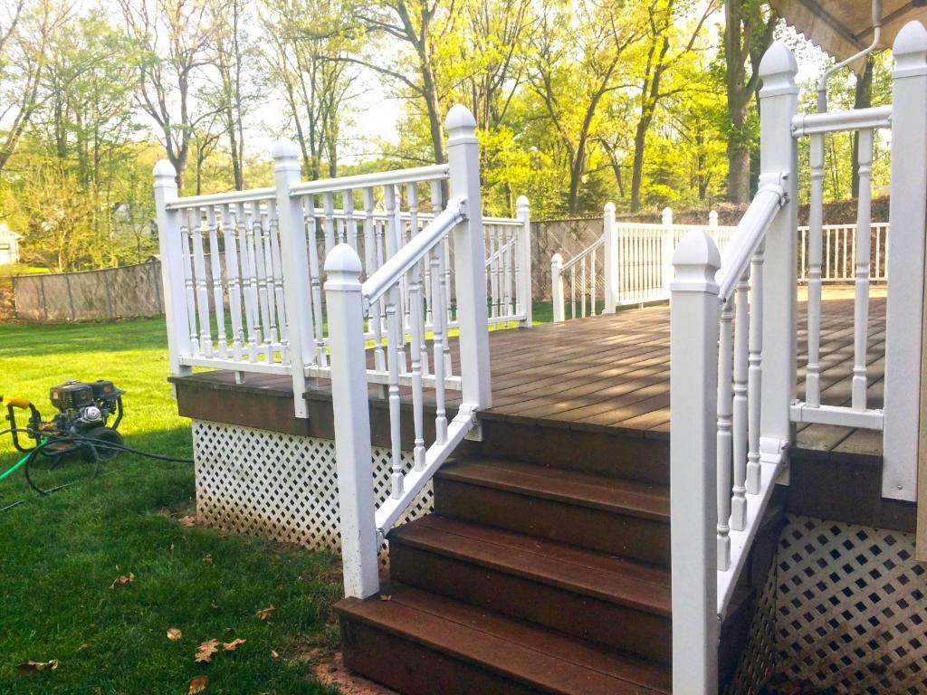 75101-before-power-washing-deck