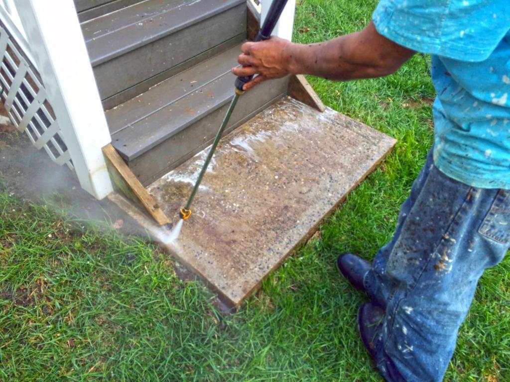 75605-power-washing-concrete-base