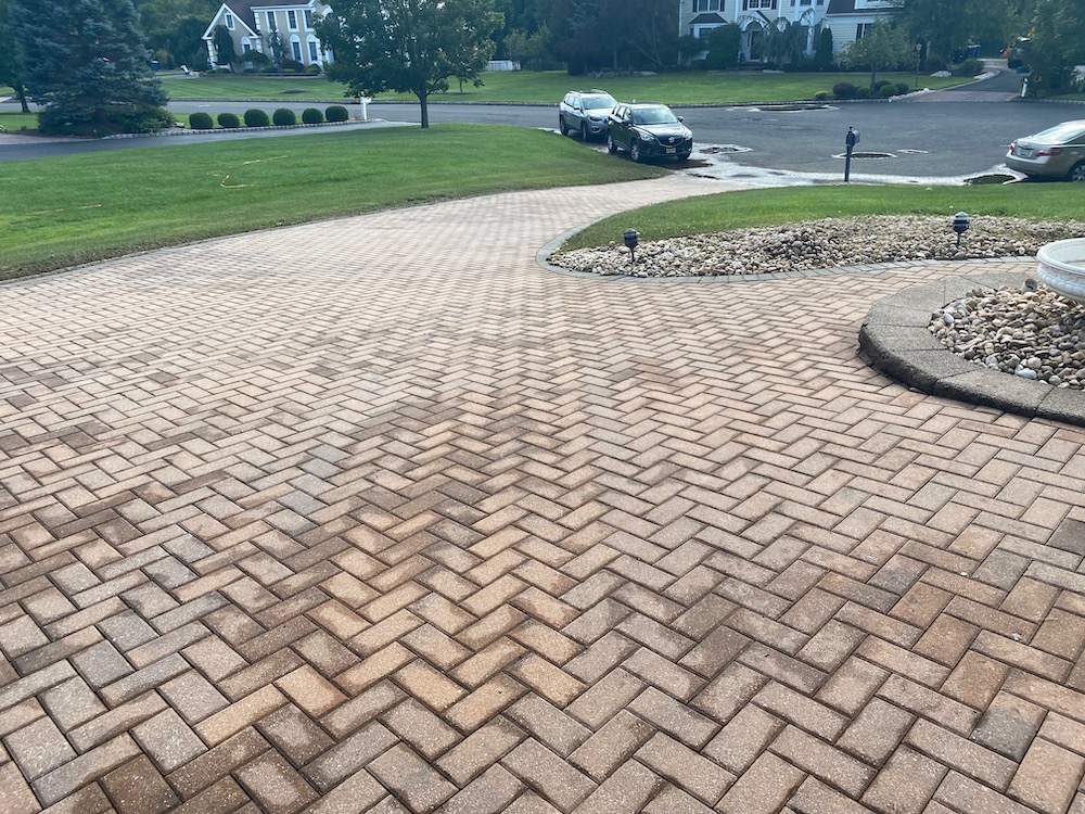 driveway-paver-after-power-washing