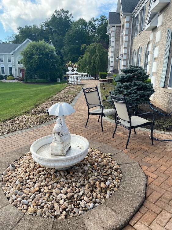 front-walkway-after-power-washing